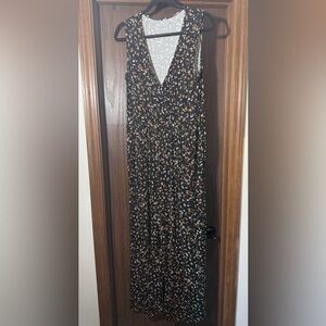 Market & Spruce Black and Cream Floral jumpsuit